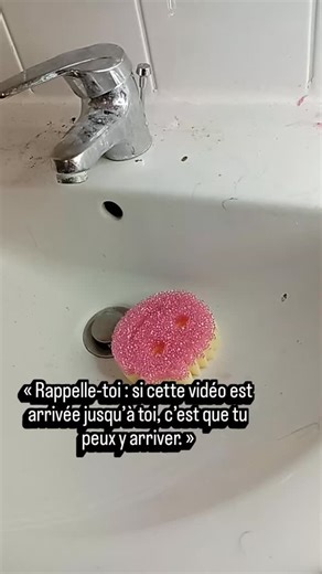 Latin Clean Pro • Nettoyage & Ménage on Instagram: "Certains jours, tu doutes de tout. Et malgré tout, tu continues. Rappelle-toi : si cette vidéo est arrivée jusqu’à toi, c’est que tu peux y arriver. Et si aujourd’hui tu as besoin d’aide, tu n’as pas à le faire seule. Chez Latin Clean Pro, on nettoie avec respect, soin et sans jugement. Des maisons réelles. De la saleté réelle. Des résultats réels. 📍 Laon et alentours 🧽 Nettoyage basique et en profondeur 👩‍👩‍👧‍👦 Équipe de 2 personnes 📩 É