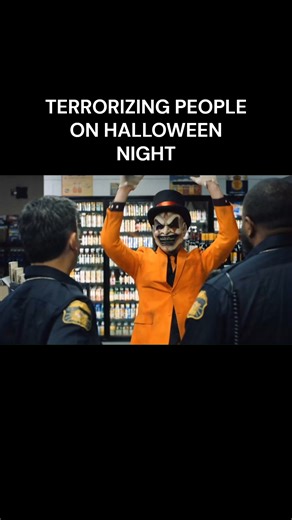 The Jester phsyko killer out on Halloween night #movieclips #Halloween #movie | BingeOholik