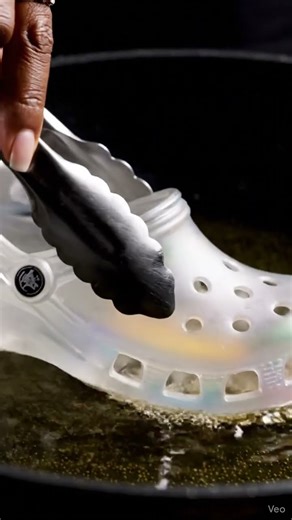 Frying Crystal Crocs | Hyper-Realistic Cinematic ASMR #asmr #fryingasmr #relaxing