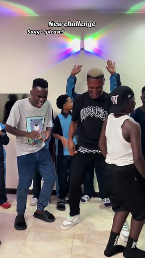 Found the song 🙌🏼🔥 Fearless (feat. Thesiix) Demola & Deestar ZA Dc: Limpopo Boy #fypシ゚viralシfypシ゚ #fypviralシ #sa #fypシviralシ #foru #fy #newchallenge