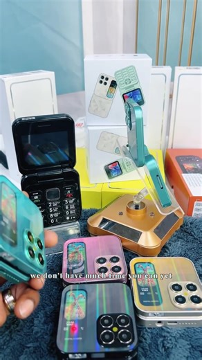 FUFFI Mini Folding Clamshell Cellphone Features