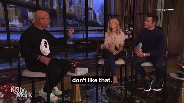 howie-mandel-apology-kelly-ripa-snapping-awkward-air.html