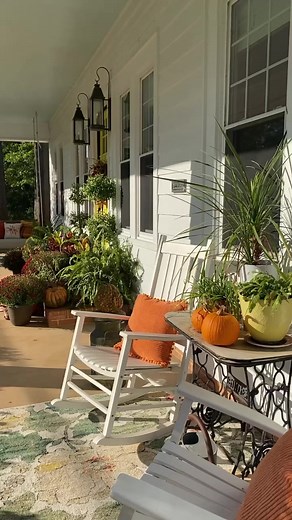 In the middle of all this crazy, I did manage to make my front porch look like fall. And it’s sooooo serene and beautiful! But as much as I love it, one morning the sun was streaming in, and I was reminded that all this is just temporary. 💕 Happy Saturday sweet friends! Pillows: @jcpenney & @returninggrace Pumpkins and door wreath: @ellishomeandgarden Rugs: moi from @orianrugs (note they are not technically outdoor rugs but my porches are covered so I’m giving it a whirl.)#fallporch #fallporchd