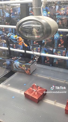 I won the first prize on my second try!! I was feeling so lucky so tried for the prize right next to it and got it so quickly!! One of the coolest moments for me, these games are hard!! #round1arcade #round1 #clawmachines #fun #arcadegames #arcade #foryou #skillgames #skills #prizes #figurine #games #cranegames #fyp #foryoupage