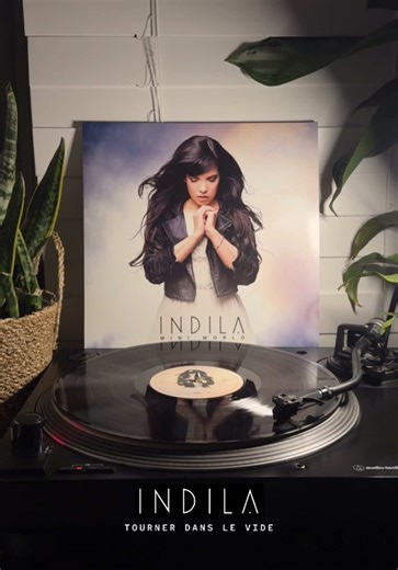 mini world (2014) standard black first pressing (2024) 💿 a BIG thank you to @universalmusicfr for sending me over some albums - one of which is this album that my french teacher introduced me to a whole decade ago and i was OBSESSED 😝 was such a fun nostalgia trip listening to it again… although i never learnt anything in those lessons 😅 #indila #frenchmusic #frenchpopmusic #vinyl #vinylrecords