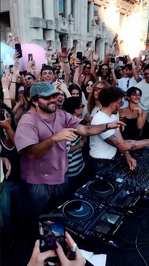 ANOTR live from MIlan Central Station popup show 2026