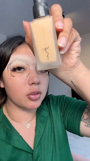 ZOMBIE TUTORIAL🤎 #zombie #makeup | Nay Castillo