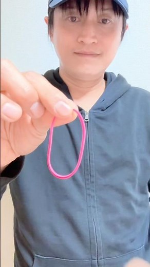 Easy to do! Fun! Rubber Band Moving Magic [with explanation of trick] #shorts