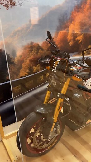 The FTR room coming together. #motorcycle #bike #motorcyclelife #motorbike #motolife #ride #bikelife #biker #indianmotorcycles #indian #ftr #rsd #rolandsandsdesign #motorcycleinn | Vish2RideMoto