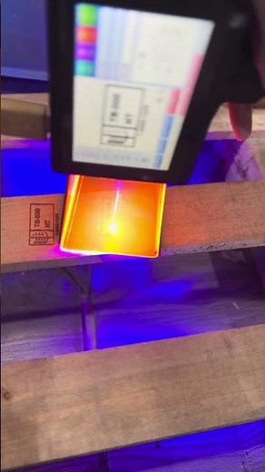 10W Portable laser marking machine for QRcode,Barcode,Imgae,logo,date,serial NO. engraving on Wood