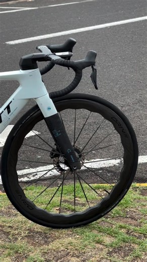 Cycling Gear Comparison: SRAM vs Shimano