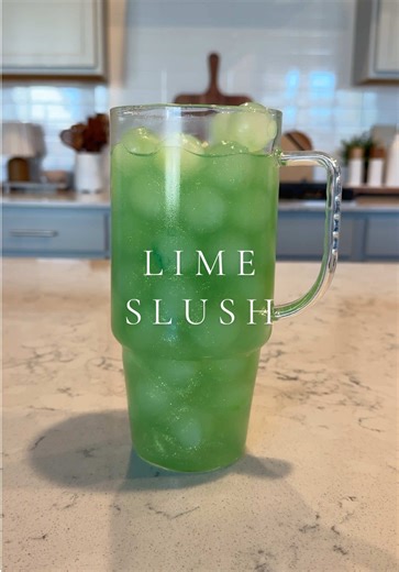 Lucky Lime Slush 🍋‍🟩🍀 Have you tried it yet??? @Alani Nutrition There is something so nostalgic about this flavor and Im in love with it!! @Fancy Sprinkles® #drinktok #restockasmr #energydrink #watertok #asmrsounds