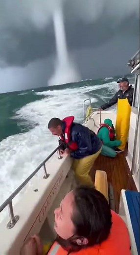 Waterspout: Great Lakes Storm System