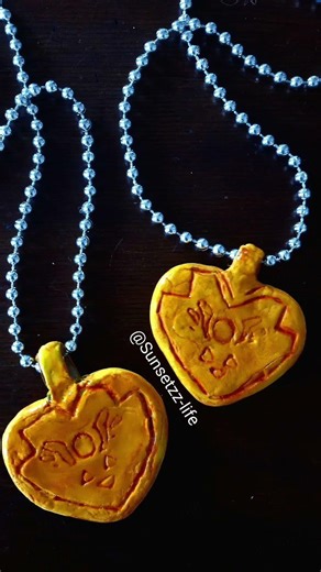 Undertale best friends necklace! i made it for me and my Sister #undertale ‪@Sunsetzz_life‬