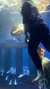 Horrifying moment mermaid performer is rescued after almost drowning | The Sun News