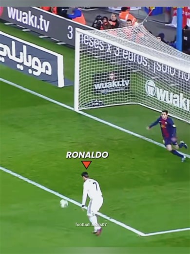 Who controls the midfield? Modric or Ronaldo! #football #soccer #skills #fyp @💥⚽️كرة القدم⚽️💥