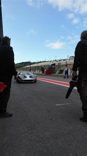 Toon Van den Broeck on Instagram: "Ford gt40 pitstop (not as fast as Guido). #spa6hours #fordgt40 #pitstip #cars #pitstops"