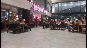 Manie Jackson sings at the fundraiser for Marietjie School held at the Oregon Spur in the Secunda Mall. | Ridge Times Newspaper | Facebook