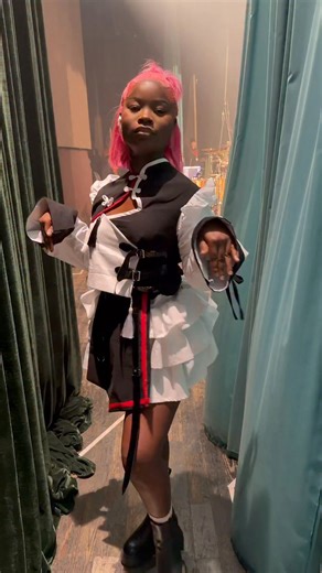 Deux semaines de préparation très lourdes pour 3 soirées inoubliables avec le J-POP ANIMÉ IVOIRE. Et maintenant interpréter "MAGIC IN THE HAIR" Des légendes Magic System en faisant jouer le Duo japonais EYRIE et la Chanteuse japonaise SAJOU NO HANA | DRE-A Officiel