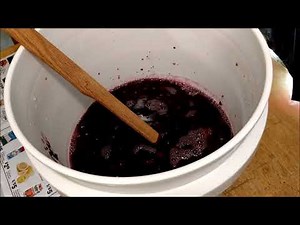 How to make Homemade Wine. (EASY)