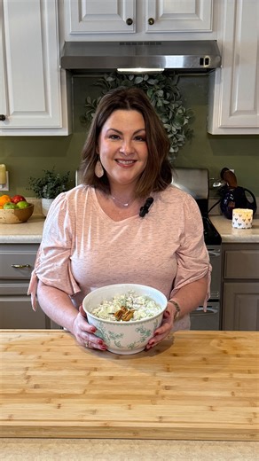 💛Recipe Card and Links are in the Caption and the Comments 😊 This sweet and crunchy apple salad is one of those dishes that just takes me back. I remember seeing this on my grandmother’s table growing up—and now my mama and I both make it for our families. Tart apples, chopped pecans, a little celery crunch… it’s the perfect side, and honestly I could snack on it all by itself. 💛 Look in the Comments for the Links and more Favorites 😊 👉Shop Pioneer Woman bowls - https://goto.walmart.com/9L4