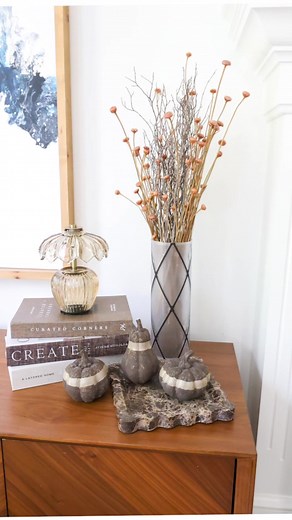 Dollar Tree vase and window cling fall pumpkin decor