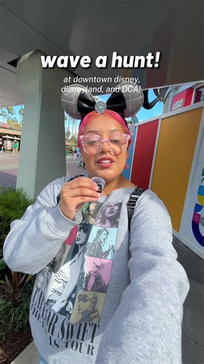 Pin Trading Day at Disney Parks: Wave A Hunt Experience