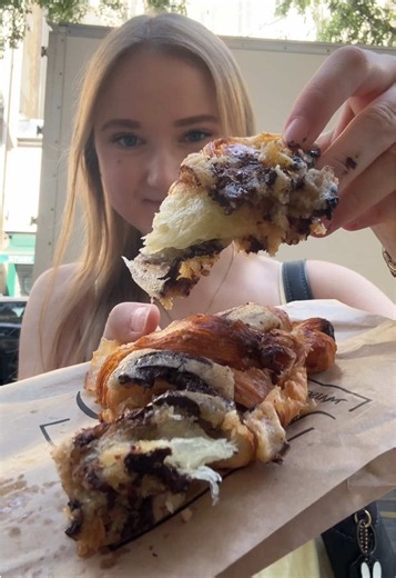 ad | what i eat in a day in paris 🤍🥐@Microgram #whatieatinaday #paris #travelvlog #healthyeating #healthylifestyle