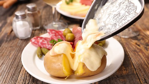 Charlotte, bintje, pompadour : quelle variété de pommes de terre choisir pour réussir sa raclette ? - 750g.com