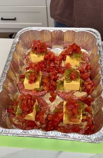 Perfect Party Burgers! Danny N shows us how to make the perfect burger using, beef patties, Taco Bell seasoning, velveeta, diced green chiles, rotel original, chopped red onions, bun with mayo, tomato and lettuce. | Danny N’s Kitchen