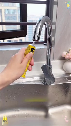 Tired of stubborn mold stains? Our mold removal gel is the solution! ✨ Powerful, Precision Cleaning – The thick gel formula clings to seals, caulk, tiles, bathtubs, and appliance gaps for targeted stain removal. ✨ Quick & Effective – Removes black spots, discoloration, and mold buildup in minutes. ✨ No-Drip Formula – The gel texture doesn't drip, even on vertical surfaces, for precise application. ✨ Safe & Gentle – A mild formulation that cleans thoroughly without damaging surfaces or leaving ch