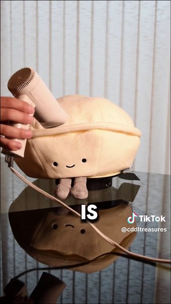 Remove wrinkles from a plushie #gift #plushies #tutorials