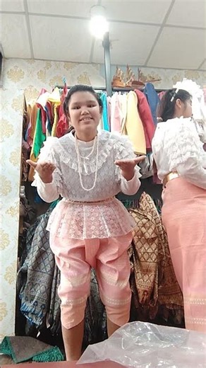 น่ารักมาก สุดๆ 😆ครั้งแรกที่ใส่ชุดไทย