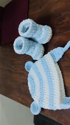 The EASIEST Chunky Crochet Baby Set ☁️💙 #crochet #beginnercrochet