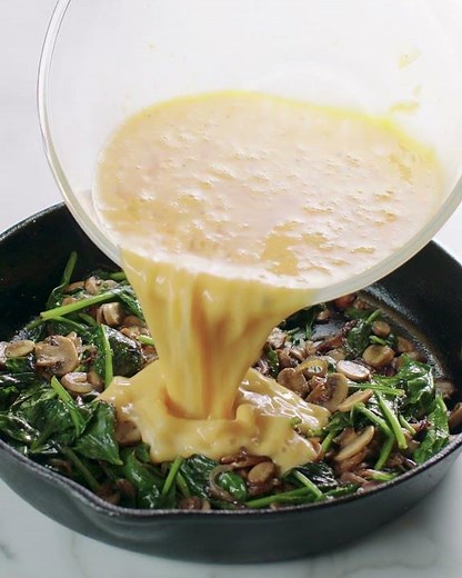 Baked mushroom and spinach frittata