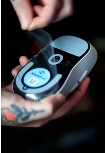 That new DEX feeling. Tag the teammate who needs one 👇 🤍 PRO X SUPERLIGHT 2 DEX 📽️@Kride #unboxing #gaming #gamingmouse #logitechg