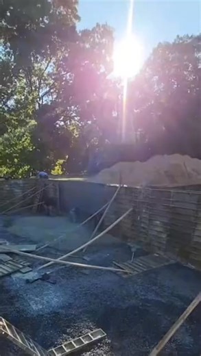 Pouring concrete then DISASTER STRIKES! MAJOR BLOW OUT#construction #concrete #westcoastcustomconcrete #diyconcrete #CONCRETEWALL | West Coast Customconcrete99