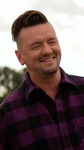 142K views · 4.6K reactions | Beste Bande! ♥️ Morgen ist es endlich soweit – mein neues Album Kämpferherz erscheint.  Ich kann’s kaum erwarten und hoffe, ihr freut euch genauso sehr wie ich?!☀️ | Ben Zucker | Facebook