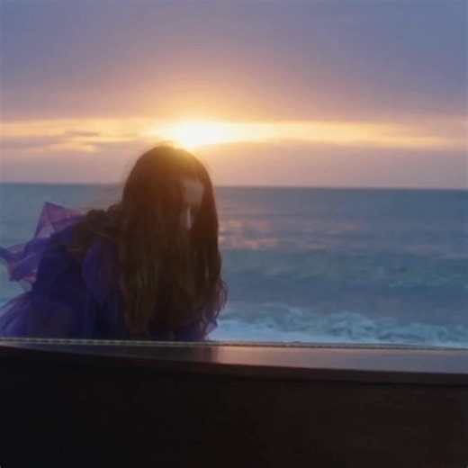 MELBOURNE! I’m coming to Memo Music Hall on Friday, 10 April ✨ On my Natural Beauty Tour, I’ll be performing intimate, solo versions of songs from across my five-album catalogue, including favourites from my new album GEM. Every performance is different, improvised in the moment and shaped by the energy in the room. It’s intimate, raw, and beautifully unpredictable. Tickets are on sale now, don’t miss out! | Meg Washington Music