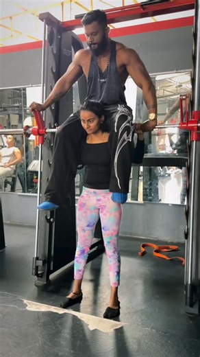 stay strong 👊 on Instagram: "Follow👆 @fitness_model_146 👈 . . . . . . #trending #viral #fitness #couples #love"