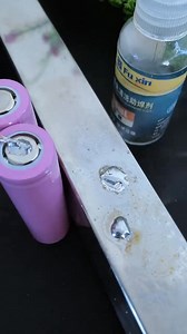 163K views · 822 reactions | Powerful flux makes it easy to spot weld nickel strips and tin 18650 batteries #Soldering #SolderingTips #Flux #Welding | LCDrepairguide | Facebook
