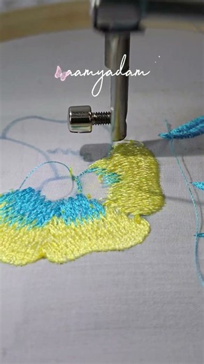 How to Mix Colors in Machine Embroidery 🧵 | Regular Sewing Machine #aamyadam #normalsewingmachine