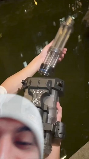 5.3M views · 46K reactions | The coolest water toy in the world 勞勞朗朗 | Micky Stickey Reviews Everything | Facebook