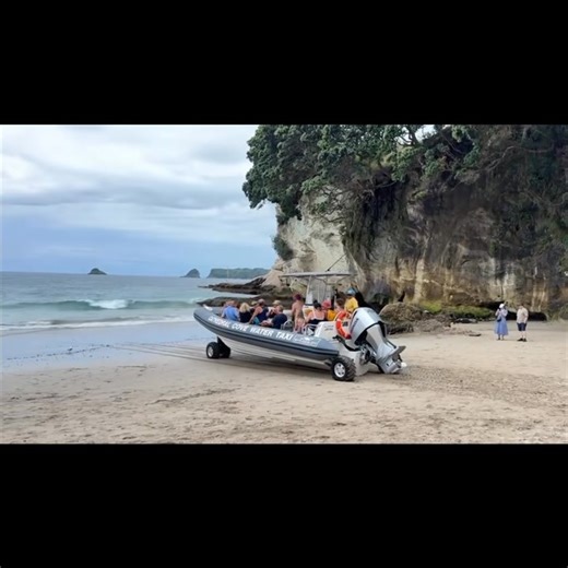 The Water Taxi ride between Church Bay and Hahei Beach is quite interesting. #New Zealand #Travel #Life #Scenery | Kfo Tech