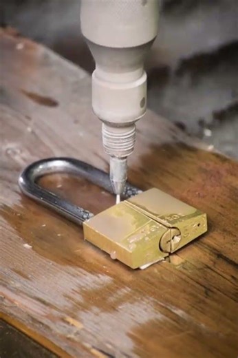 💧 Water Jet Cutter: Cutting Metal Like Butter!