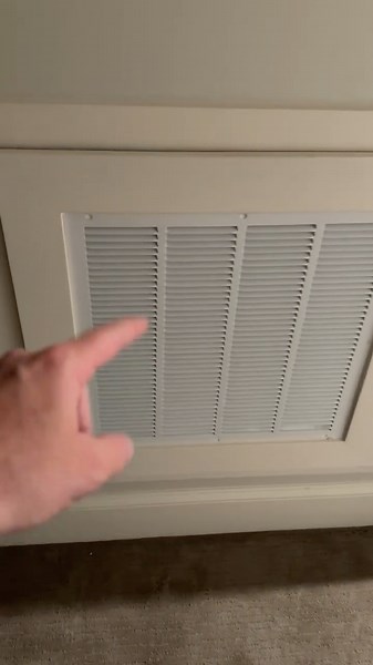 What's inside this Vent?! 🤫