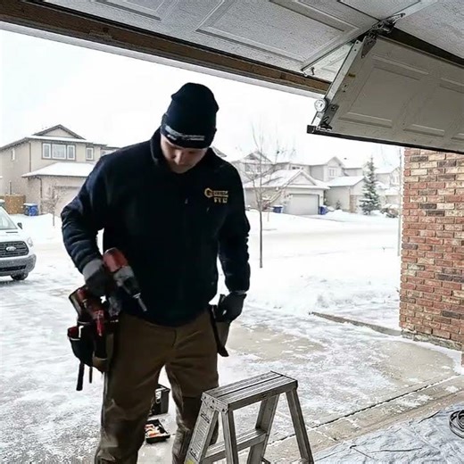 Garage repair service