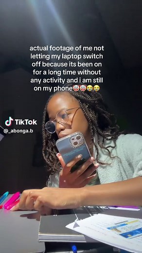 Struggling with Laptop Distractions While Studying