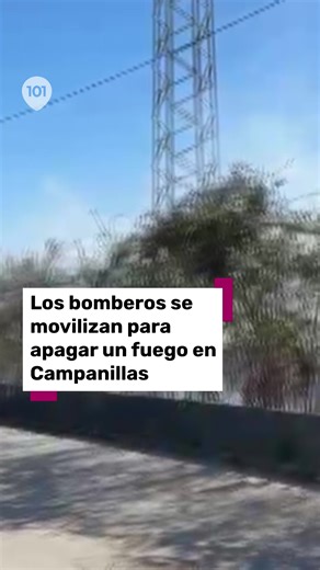 🔥Un incendio en Campanillas salta las alarmas de los vecinos. Hasta el lugar se han movilizado los bomberos para sofocar las llamas, que se estaba extendiendo por la vegetación de la zona. 📲Más imágenes en 101tv.es #Campanillas #Málaga #Incendio