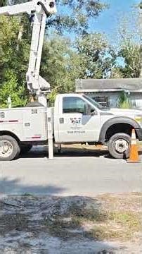 Action in Orange City Florida, replacing utility poles with new higher poles for accessibility etc👍🌴